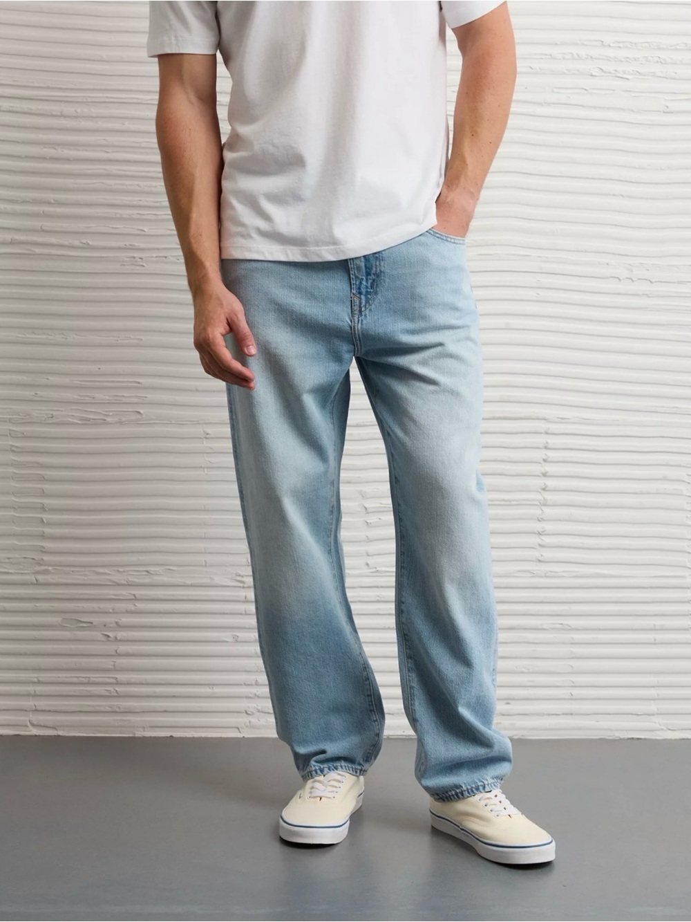 NWT AE Original Straight Jean in Pale Ocean // Men 30x32